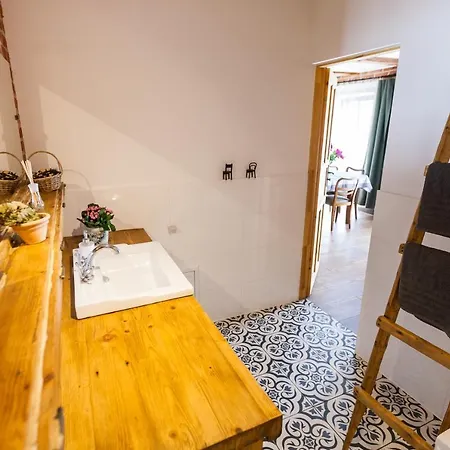 Dom Pod Orzechem Сasa de vacaciones Łapczyce