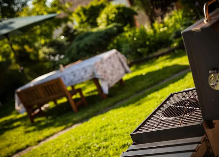 Dom Pod Orzechem * ワプチツァ